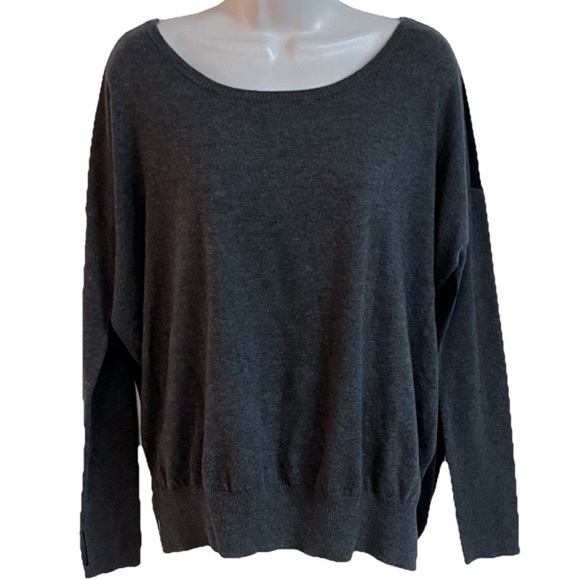 Athleta Scoop Neck High Low Long Sleeve Pullover Sweater Gray Black Small Knit S - Picture 1 of 8